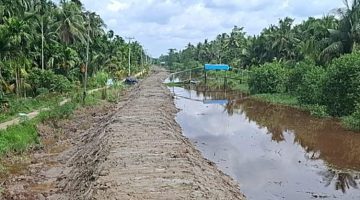 Normalisasi Parit dan Tanggul di Dua Desa Pengabuan Belum Rampung, Warga Sambut Baik Bantuan Pemerintah Jambi