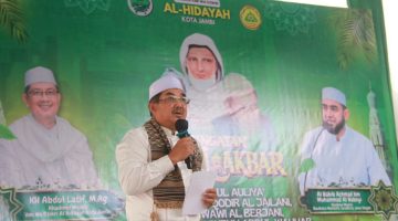 Peringatan Haul Akbar, Bupati Tanjab Barat Serukan Doa Agar Karhutla Segera Berakhir
